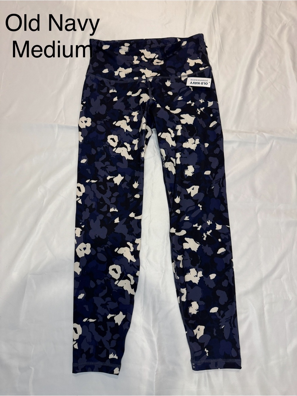 Old Navy  Navy and White Floral Camo Leggings